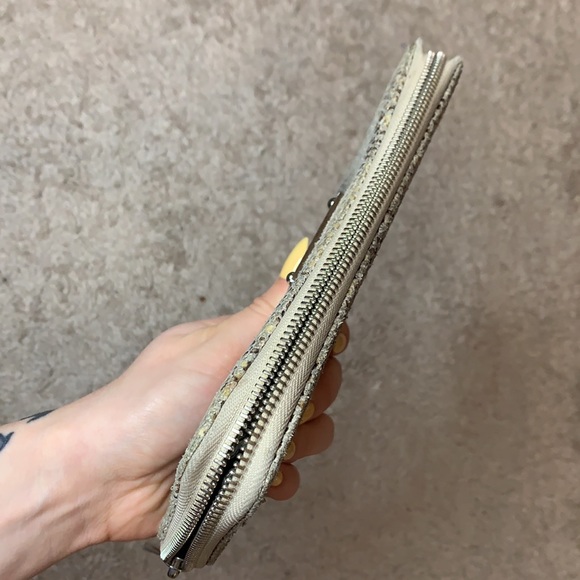 Michael Kors Wallet - Picture 5 of 5